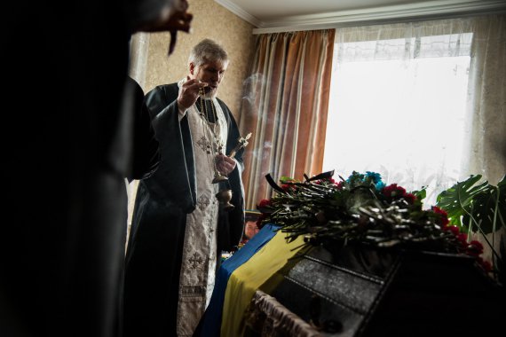 У селі Шкурупіївка Решетилівського району на Полтавщині 12 листопада перепоховали тіло бійця Романа Діллера