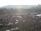 В Праге 200 тыс. человек митингуют против премьера Бабиша. Требуют продать бизнес или уйти в отставку.