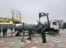 Новогодние елки начали монтировать в Кременчуге и Харькове