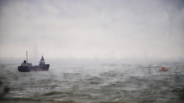 У Одессы танкер сел на мель