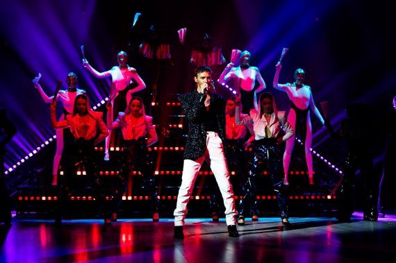 Песня "Лей, не жалей" стала главным синглом нового альбома артиста "1990"