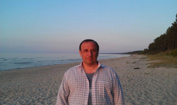 Деякі молоді люди у Грузії не знають ні російської, ні англійської.