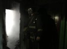 В Одессе во время пожара в квартире многоэтажки погибли женщина и ее 3-летняя внучка
