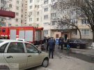 В Одессе во время пожара в квартире многоэтажки погибли женщина и ее 3-летняя внучка