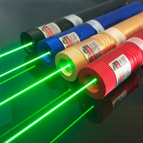 Лазер – це пристрій, який перетворює світлову, теплову, хімічну та електричну енергію в енергію виду вузьконаправленого потоку світла