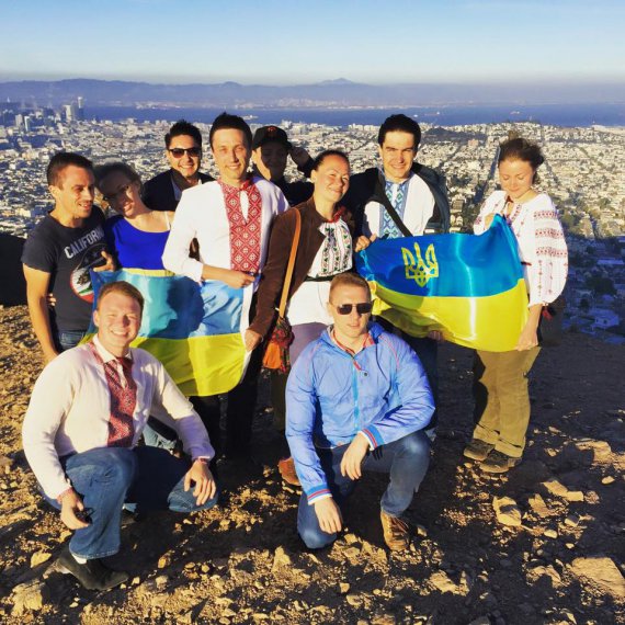 Контрактники мають мало переваг та бонусів, у порівнянні з тими, хто зарахований у штат компанії