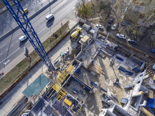 У 2019 році ІБК ОБРІЙ розпочав реновацію чужого довгобуду по вул. Олени Теліги 25
