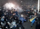 Моторшне избиения студентов на Майдане 6 лет назад: как это было