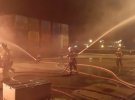 У російському місті Санкт-Петербург  палають   складські приміщеннях митниці