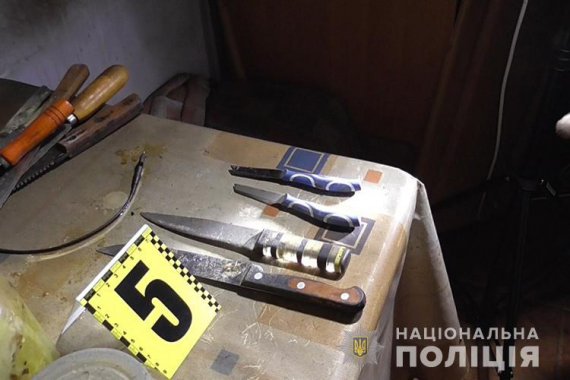  У Кременці на Тернопільщині під час пожежі в будинку виявили  вбитим  65-річного чоловіка.  Підозрюваного затримали. Ним виявився 38-річний житель райцентру, який раніше мав судимості