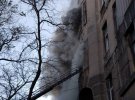 У будівлі Одеського коледжу економіки, права та готельно-ресторанного бізнесу виникла пожежа