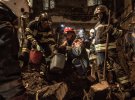 Кількість потерпілих унаслідок пожежі в Одеському коледжі зросла   до 32. Рятувальники розбирають завали в будівлі та шукають зниклих