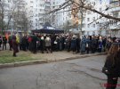 7 грудня в Одесі   попрощалися з викладачем  43-річною Анною Бортюк. Вона  загинула під час пожежі в   коледжі економіки, права та готельно-ресторанного бізнесу