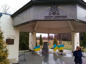 Меморіал на могилі Михайла Вербицького встановили у 2005 році