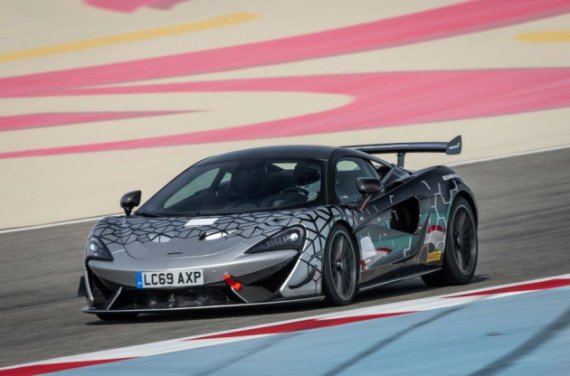 McLaren показал новую дорожную модель суперкара 620R