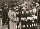 На рождественских ярмарках в Кракове в 1930-х годах продавали игрушки ручной работы