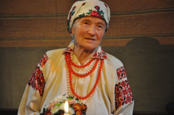 Вперше виступила 83-річна народна співачка Домініка Чекун у театрі імені Леся Курбаса. 