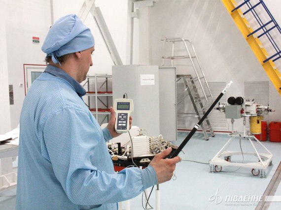 Конструкторське бюро "Південне" зібрало льотний зразок космічного апарата "Січ-2-1"