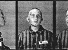 В 1934-м Бандеру арестовали польской полицией и приговорили к пожизненному заключению. В 1939-м охрана и администрация тюрьмы, в которой отбывал срок председатель ОУН, бежали за критической ситуации на фронте, Степан Бандера вместе с другими заключенными вышел на свободу.