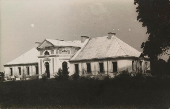 Показали фото садиби на Львівщині