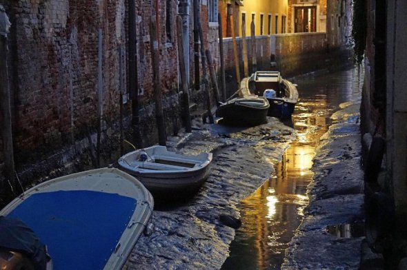 У Венеції майже повністю пересохли водні канали