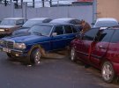 У Києві на проспекті Науки п’яний водій на Mitsubishi влаштував масштабну аварію. Двоє постраждалих