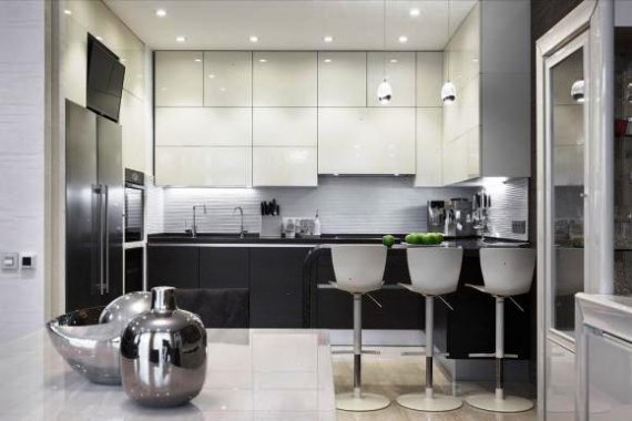 Інтер’єр кухні 2020: чорно-біле поєднання вражає елегантністю