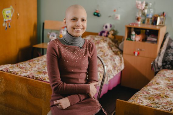 15-річна Олена Некрасова має пухлину 