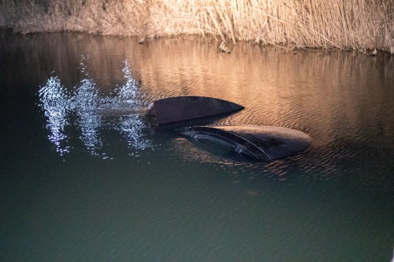 Под Киевом Hyundai с 9-летним ребенком упал в реку и утонул