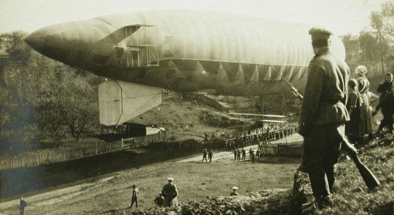Дирижабль "Кондор" запускали у Львові навесні 1915 року