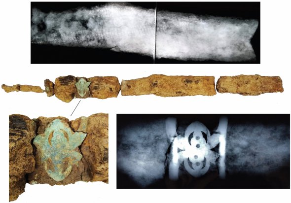 Археологи обнаружили истлевшее захоронениt с мечом и керамикой
