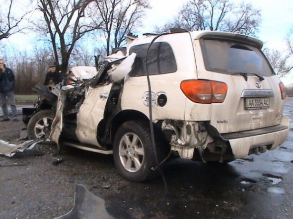 Автомобіль співака розтрощило від удару об вантажівку