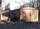 У Києві   між гаражами знайшли труп  молодої жінки