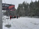 На Столичному шосе в Києві сталося смертельне зіткнення. Одна людина загинула, ще одна - в лікарні