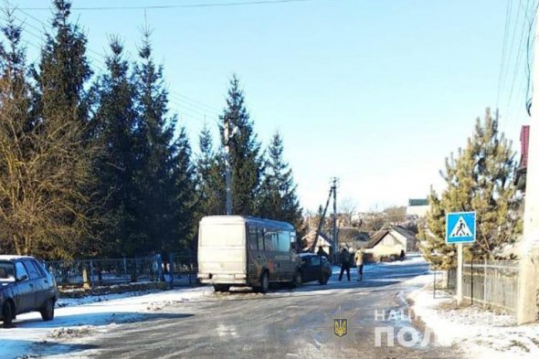 В Тернопольской области в лобовом столкновении сошлись рейсовая маршрутка и легковушка