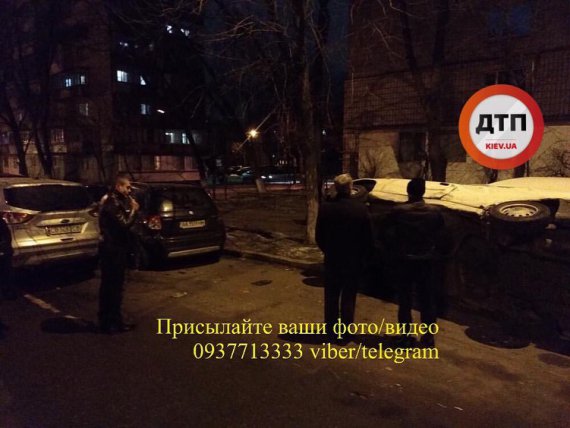 Киянка збила два автомобілі