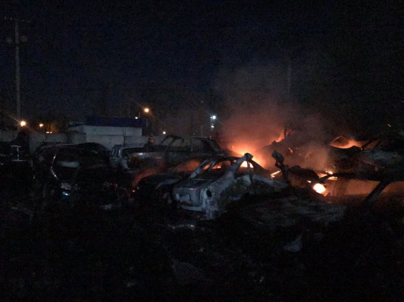 В Одесі на штрафмайданчику згоріли  20 автомобілів