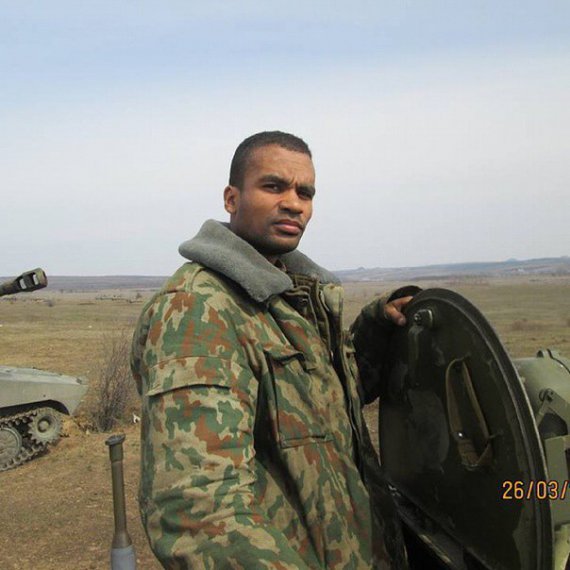 Громадянин Латвії Беннес Айо за співпрацю з терористами "ДНР" оголошений в розшук. Його затримала російська поліція