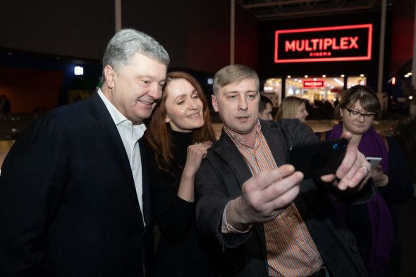 Петр Порошенко обратился к владельцам кинотеатров: "Продолжайте прокат "Наших Котиков"