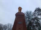 Активісти повалили пам'ятник Леніну в Охтирці на Сумщині