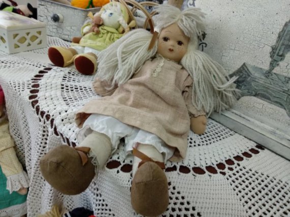 Коллекция тернополянки насчитывает более 200 кукол. Для них пришлось выделить целую комнату дома.