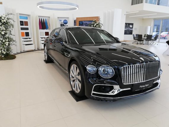 Bentley Continental Flying Spur в Україні
