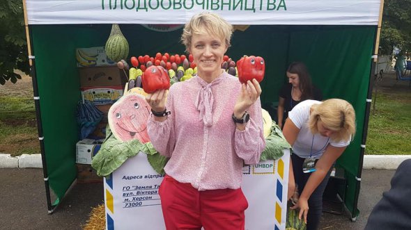 "Якщо українським ресторанам вигідніше закуповувати овочі в Польщі, то вони будуть це робити. Коли наші виробники запропонують ту ж якість, але за більш конкурентною ціною, то купуватимуть у них", - говорить агроексперт Ольга Трофімцева.  