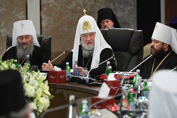 На встрече в Аммане слева от главы РПЦ Кирилла  - настоятель Русской церкви в Украине митрополит Онуфрий