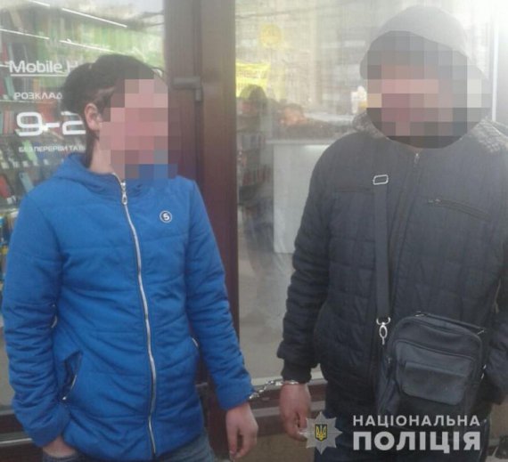 В Киеве задержали пару грабителей - 38-летнего мужчину и его 24-летнюю знакомую