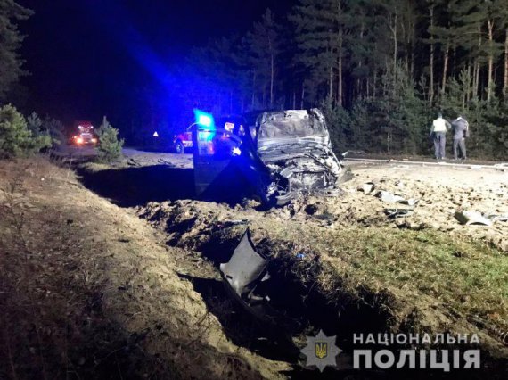 На трасі  поблизу Рывного зыткнулися 4 авто. Одна людина загинула, ще троє – скалічилися