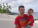 Михайло Кравченко із дружиною і сином живе на острові Самоа в Тихому океані