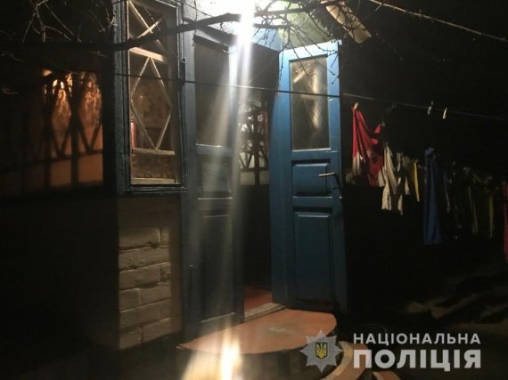 На Харківщині 7-річна дівчинка, захищаючи матір, порізала 43-річну бабу