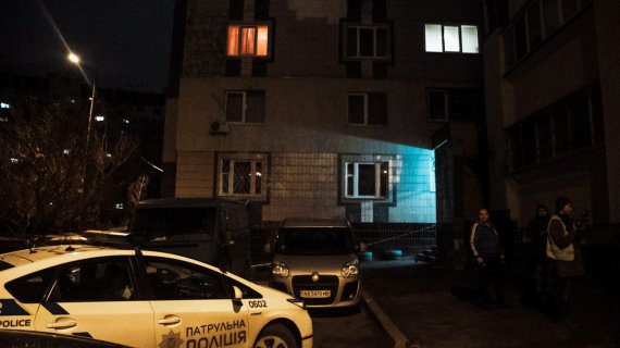 У  Києві   30-річний  чоловік впав з даху 16-поверхового будинку