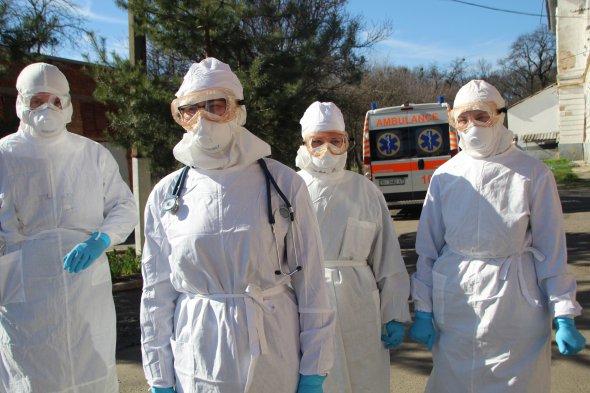 У Полтаві на навчаннях відпрацьовували взаємодію екстрених служб при виявленні пацієнта з коронавірусом